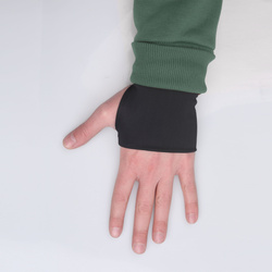 Huvtröja Taimen Menza Embroidery - Dk. Green